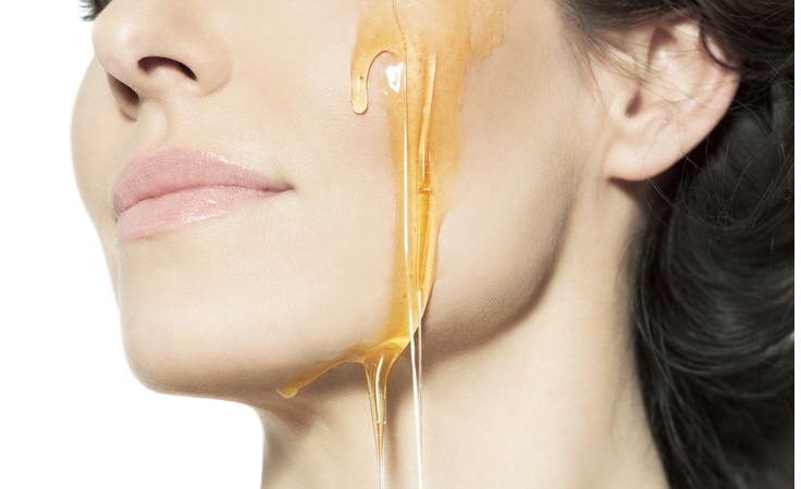 7 طرق عبقرية لاستخدام العسل في روتينكِ الجمالي