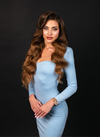 إطلالة Clean & Glowy تعيد تعريف الأنوثة الهادئة في موسم الأعياد