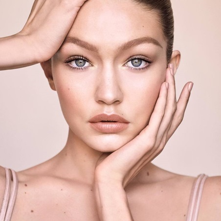 الجمال البسيط Skinimalism: كيف تعتمدين روتينًا فعالًا بثلاث خطوات فقط؟