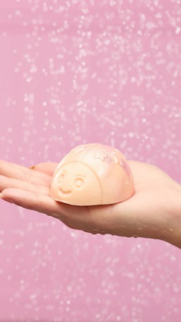 أيقونة لَّش لموسم العطلات 