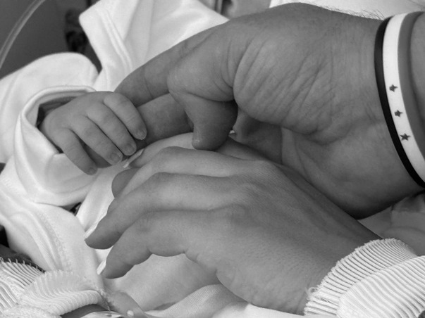 شائعات الانفصال تطارد أصالة نصري والصمت يشعل الموقف