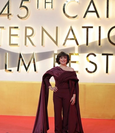 سلاف فواخرجي تبحث عن البيت والكرامة