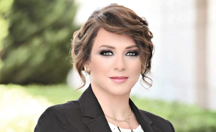 تصريحات سلاف فواخرجي تهدّد عودتها إلى مصر