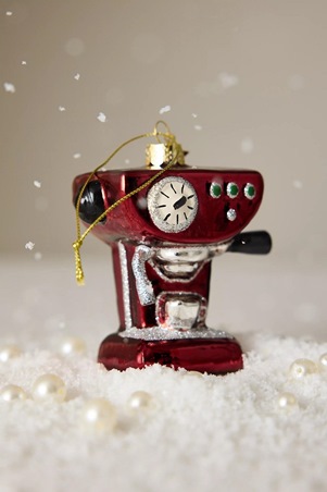 موسم الأعياد… أناقة تلمع بتوقيع أنثروبولوجي