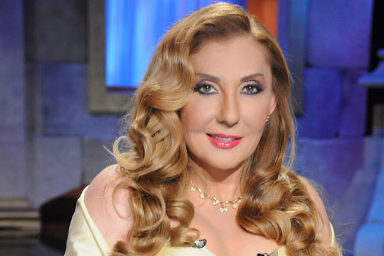 النجمات أصغر سنًا وأكثر رشاقة مع الفوتوشوب 