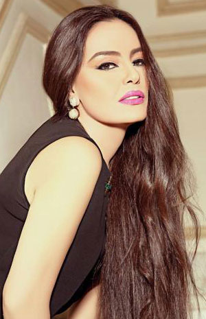 النجمات أصغر سنًا وأكثر رشاقة مع الفوتوشوب 