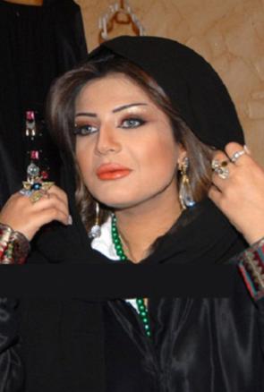 نجمات الخليج بالعباءة والشيله 