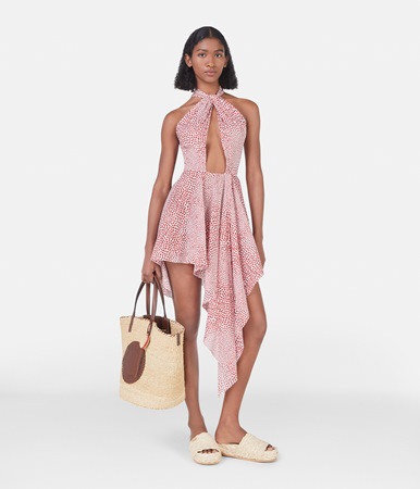 تصاميم جديدة من Stella McCartney تملأ صيفك بأجواء الحب والحنين