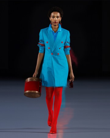 منتصف أسبوع الأزياء في الرياض 2025: توازن بين الأصالة العالمية والهوية السعودية