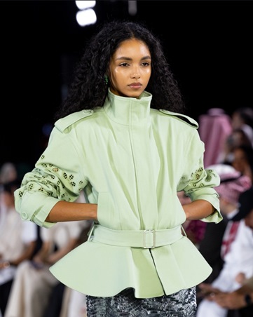 منتصف أسبوع الأزياء في الرياض 2025: توازن بين الأصالة العالمية والهوية السعودية