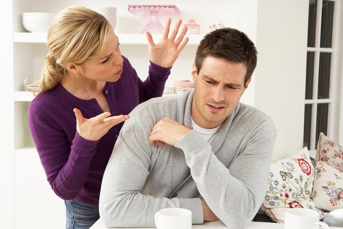 5 طرق خاطئة في التعامل مع المشاكل الزوجية.. تجنبيها
