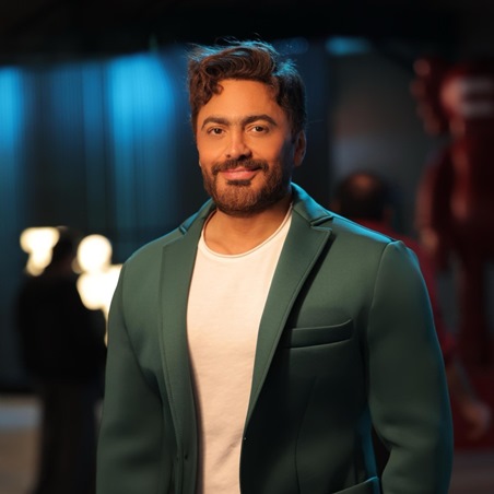 هل تؤثر إصابة تامر حسني على حفل باريس؟