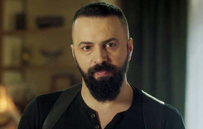 تيم حسن لن يلعب دور الأمير الأحمر في المسلسل الجديد