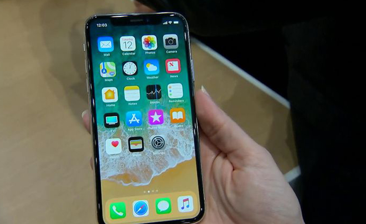 تعرّفي إلى مميزات آيفون X الجديد الذي يخطف الأنفاس