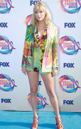 هكذا أطلّت النجمات في حفل Teen Choice Awards 2019