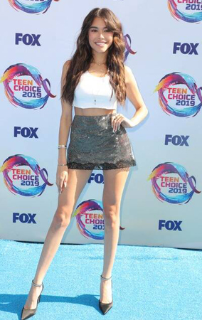 هكذا أطلّت النجمات في حفل Teen Choice Awards 2019