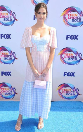 هكذا أطلّت النجمات في حفل Teen Choice Awards 2019