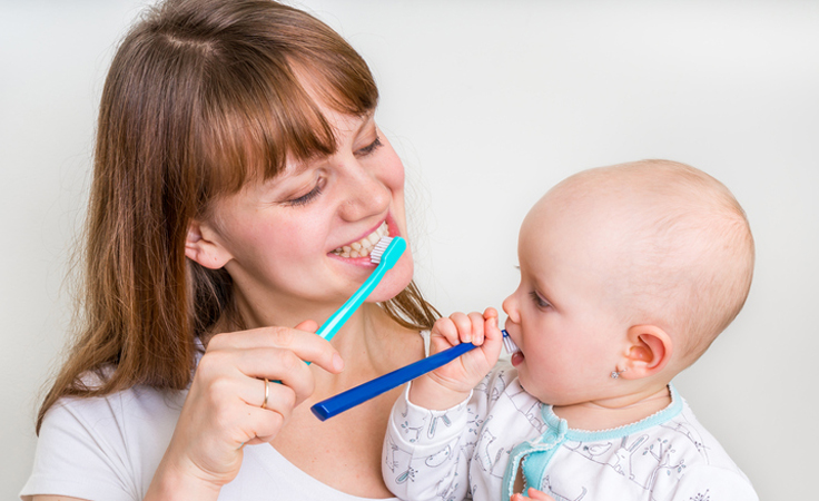 لهذه الأسباب العناية بأسنان الحليب لطفلك ضروريّة أكثر ممّا تتوقعين!