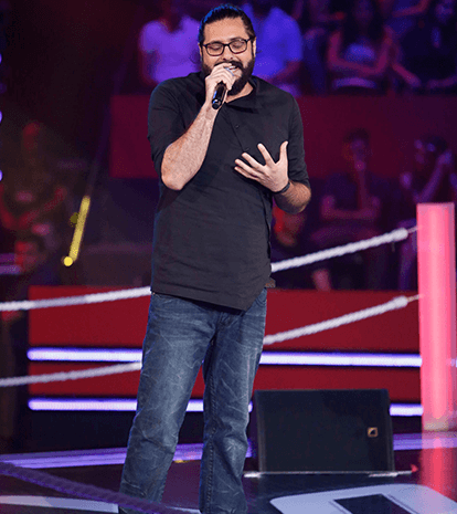 شيرين تبكي مستاءة وكاظم يتغزّل بها في 