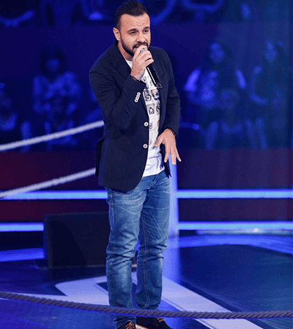 شيرين تبكي مستاءة وكاظم يتغزّل بها في 