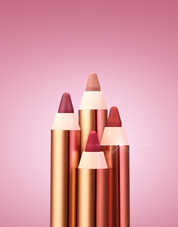 احصلي على التأثير الهوليوودي الذي لطالما حلمتِ به HOLLYWOOD BEAUTY ICON LIP الجديد
