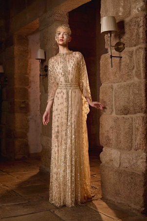 قفطان يعبر عن الضوء الداخلي