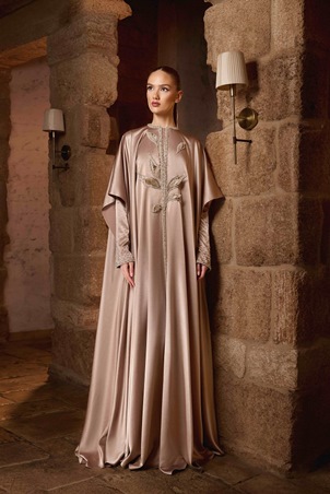 قفطان يعبر عن الضوء الداخلي