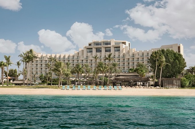 رمضان بنكهة اللقاءات الهادئة على شاطئ جبل علي