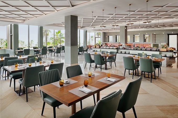 رمضان بنكهة اللقاءات الهادئة على شاطئ جبل علي