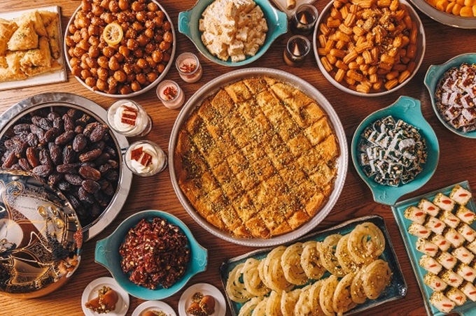 رمضان بنكهة اللقاءات الهادئة على شاطئ جبل علي