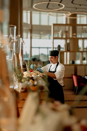 رمضان بنكهة اللقاءات الهادئة على شاطئ جبل علي