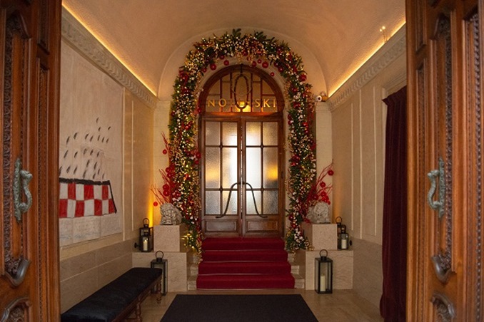 احتفلي بموسم الأعياد بطريقة فنية مبتكرة