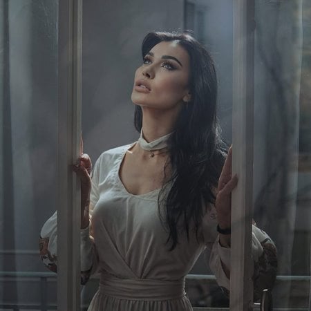 نادين الراسي: لا أستطيع العيش دون حب