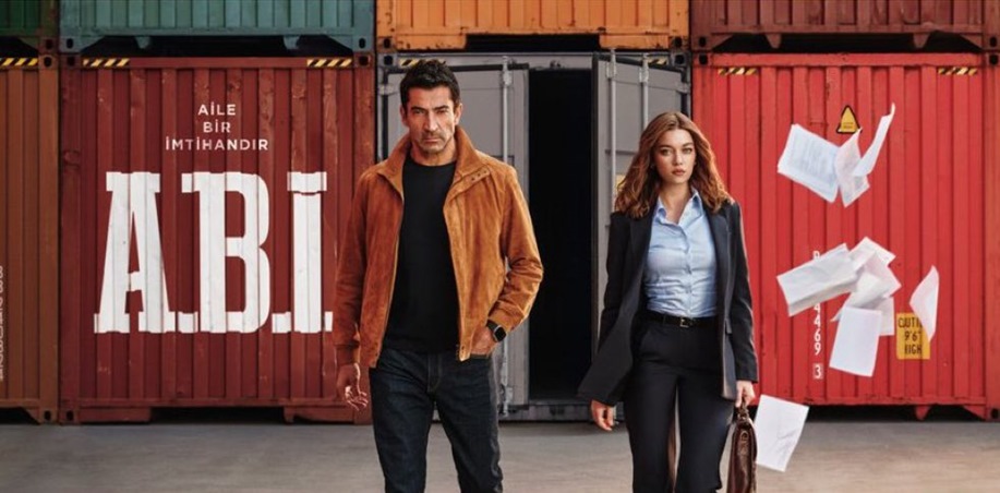 أفرا ساراتش أوغلو تكشف عن معاناتها