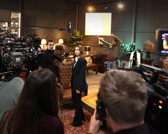 أفرا ساراتش أوغلو تكشف عن معاناتها