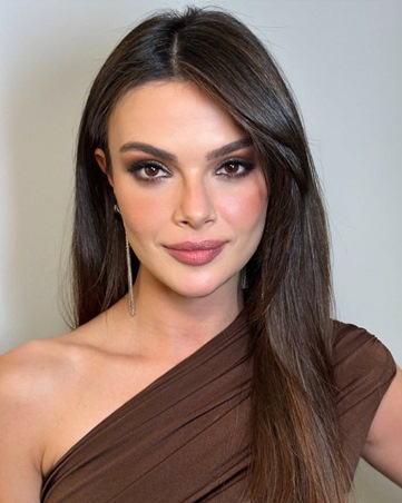 تصريحات صادمة لبطلة المدينة البعيدة