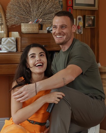 كرم بورسين يخرج عن صمته بعد قرار إيقاف 