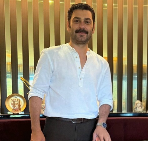 بطل 