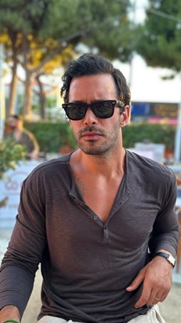 نتفليكس تخطف هاندا آرتشيل وباريش آردوتش