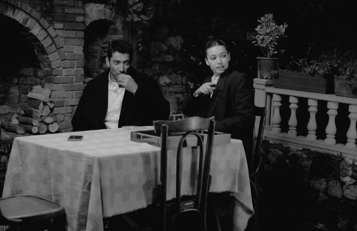 أفرا ساراتش أوغلو ترفض قبلات كينان إميرزالي