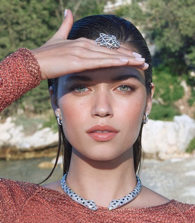 أفرا ساراتش أوغلو ترفض قبلات كينان إميرزالي