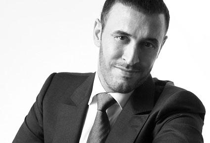 تويتر النجوم يتأرجح بين الرقي والانحطاط