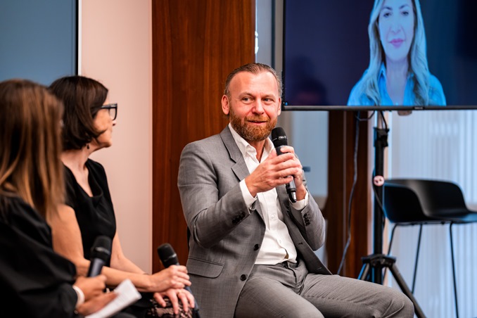 في حوار خاص: كيف يُعيد مارانجوني الرياض تشكيل تعليم الأزياء في السعودية