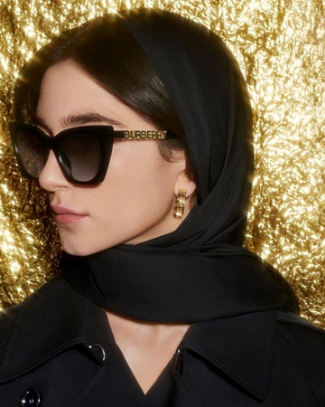 أهلاً بك إلى عالم النظارات الشمسية الحصرية من Burberry