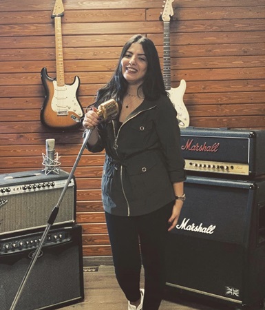 مرور لافت لفتاة عربية في ذا فويس بنسخته التركية