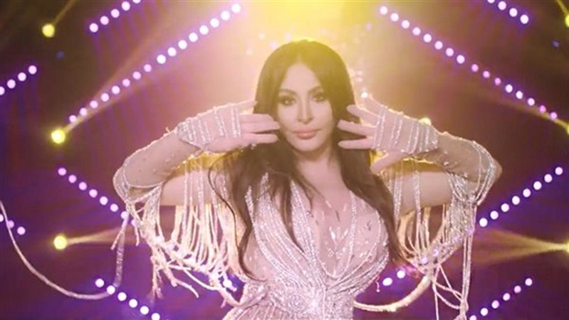 إليسا تحسم قرارها بـ48 ساعة