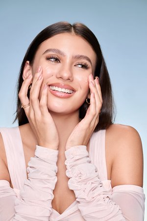 البرايمر الجديد من SHEGLAM يمنحك شعورًا منعشًا ونتائج ملموسة من أول لمسة
