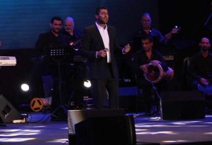 وائل كفوري في أسواق بيروت: مايا ترقص له بعفويّة وإليسا تحافظ على اتزانها