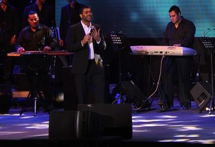 وائل كفوري في أسواق بيروت: مايا ترقص له بعفويّة وإليسا تحافظ على اتزانها