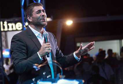 وائل كفوري في أسواق بيروت: مايا ترقص له بعفويّة وإليسا تحافظ على اتزانها